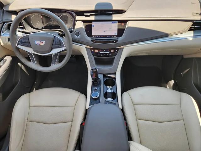 2022 Cadillac XT5 FWD Premium Luxury