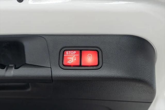 2025 Mercedes-Benz EQB 300 4MATIC
