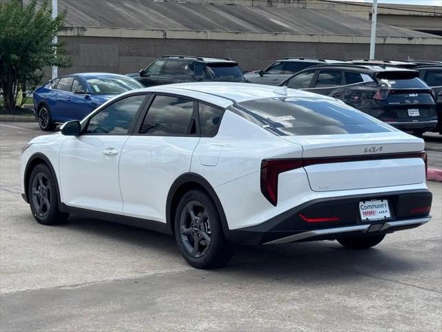 2026 Kia K4 LXS