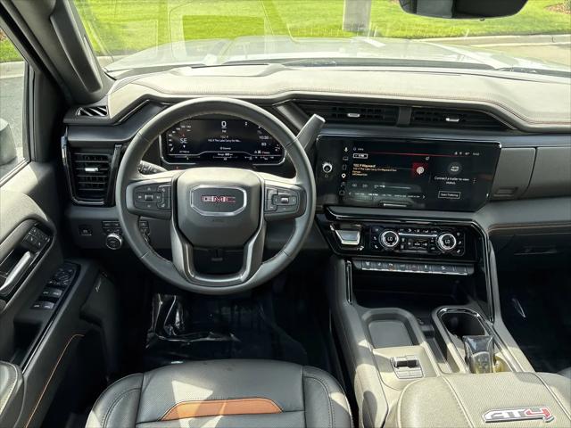 2025 GMC Sierra 3500HD 4WD Crew Cab Standard Bed AT4
