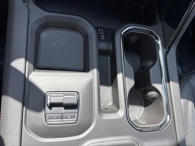 2025 GMC Sierra 3500HD 4WD Crew Cab Standard Bed AT4