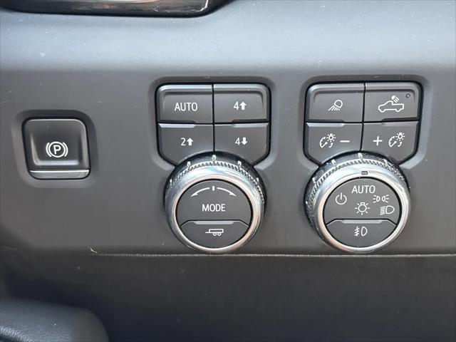 2025 GMC Sierra 3500HD 4WD Crew Cab Standard Bed AT4