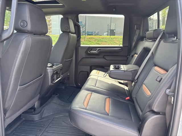 2025 GMC Sierra 3500HD 4WD Crew Cab Standard Bed AT4