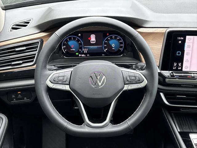 2026 Volkswagen Atlas SE with Technology