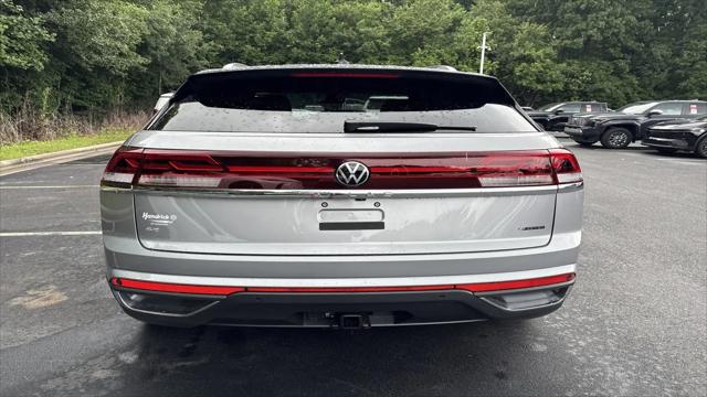 2026 Volkswagen Atlas Cross Sport SE with Technology