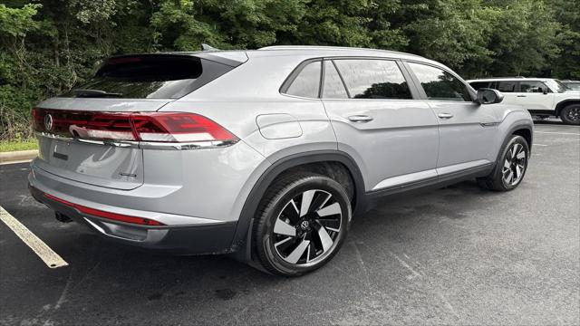 2026 Volkswagen Atlas Cross Sport SE with Technology