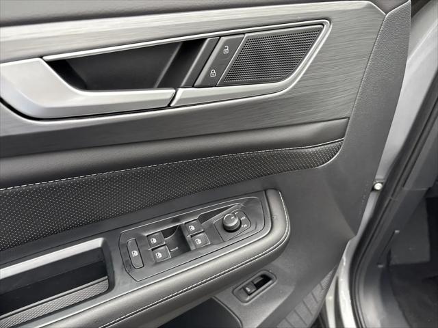 2026 Volkswagen Atlas Cross Sport SE with Technology