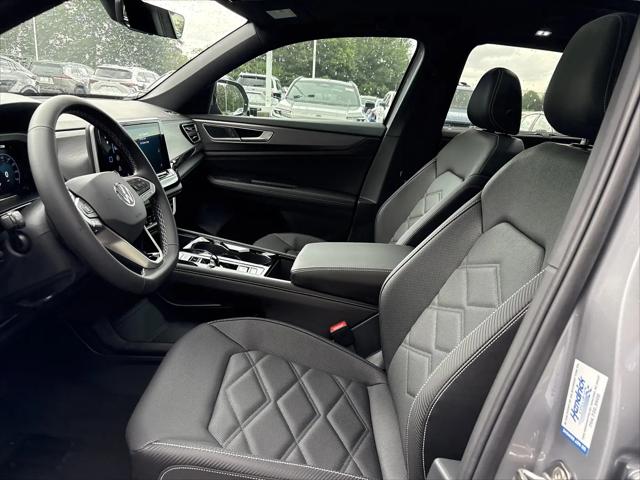 2026 Volkswagen Atlas Cross Sport SE with Technology