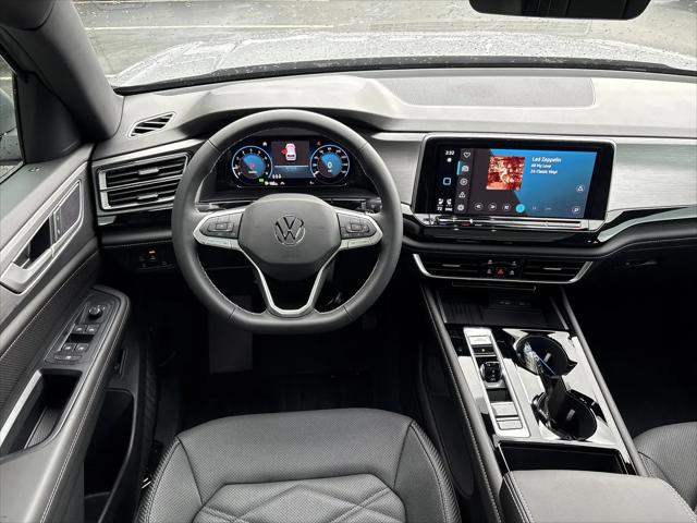 2026 Volkswagen Atlas Cross Sport SE with Technology