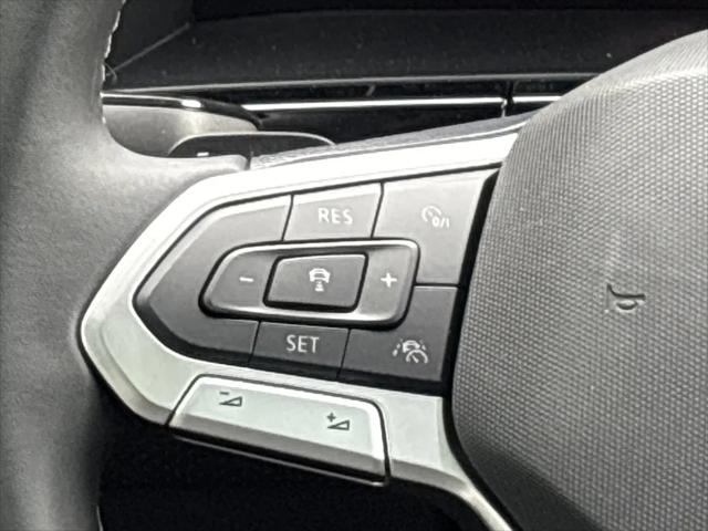 2026 Volkswagen Atlas Cross Sport SE with Technology