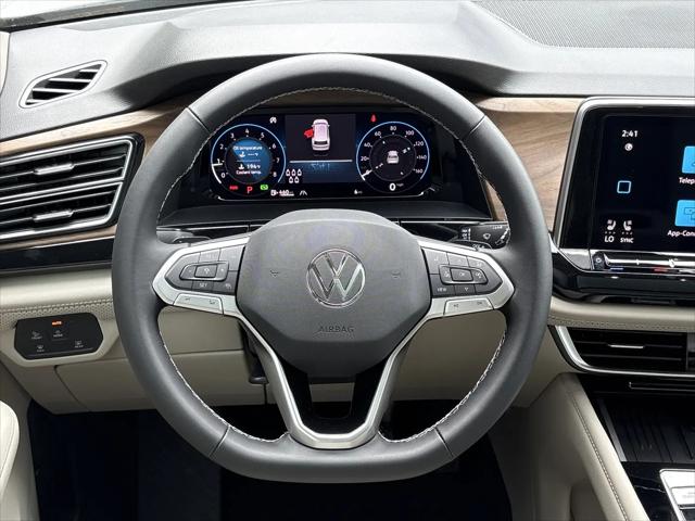 2026 Volkswagen Atlas SE with Technology