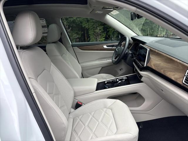 2026 Volkswagen Atlas SE with Technology