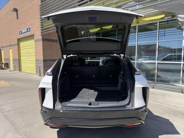 2024 Cadillac iQ Sport w/1SF