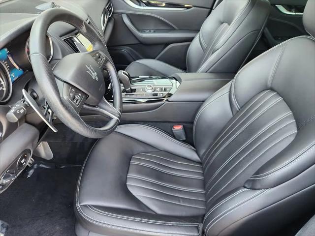2017 Maserati Levante Standard