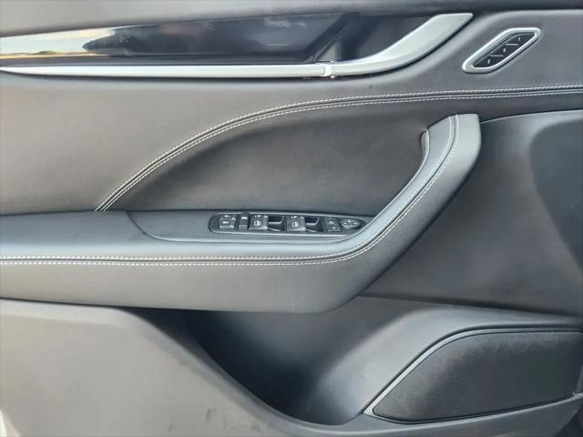 2017 Maserati Levante Standard