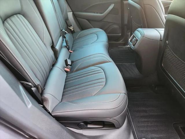 2017 Maserati Levante Standard