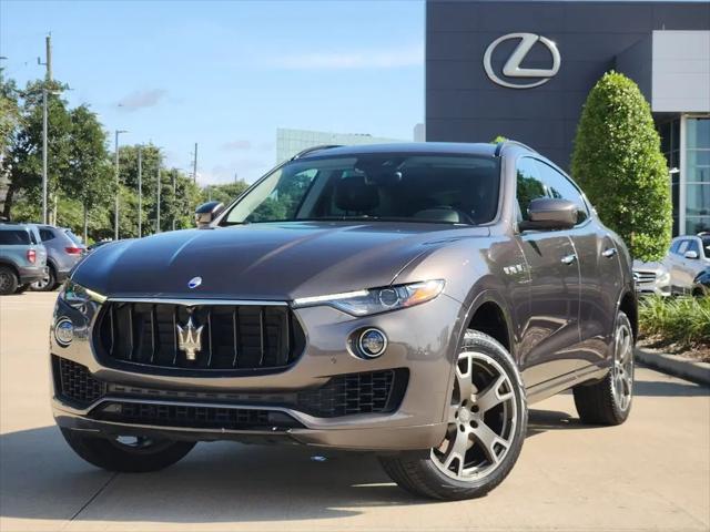 2017 Maserati Levante Standard