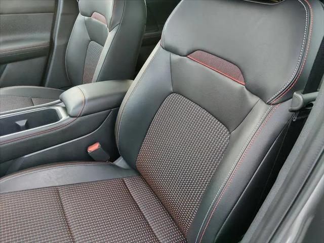 2025 Nissan Kicks SR FWD