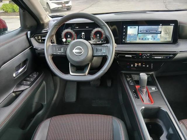2025 Nissan Kicks SR FWD