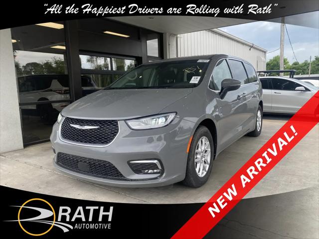 2023 Chrysler Pacifica Touring L for sale in Fort Smith, AR