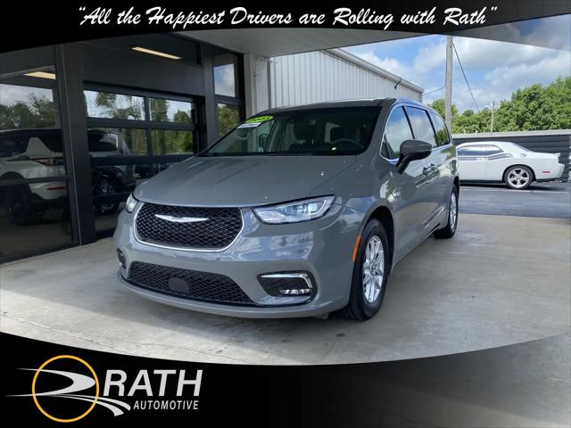 2023 Chrysler Pacifica Touring L for sale in Fort Smith, AR