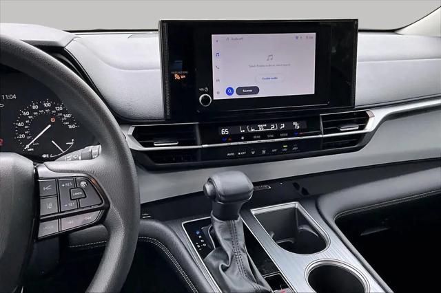 2025 Toyota Sienna LE