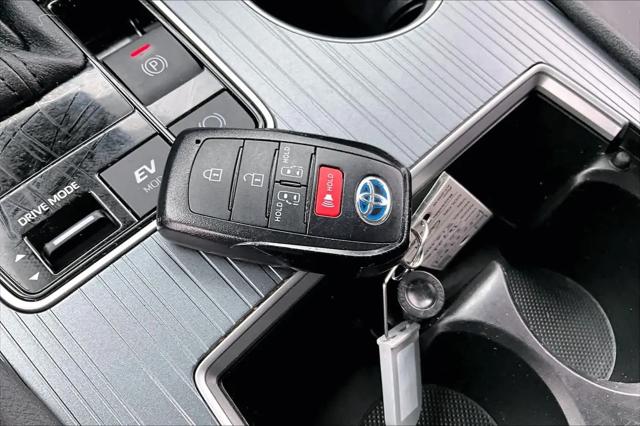 2025 Toyota Sienna LE