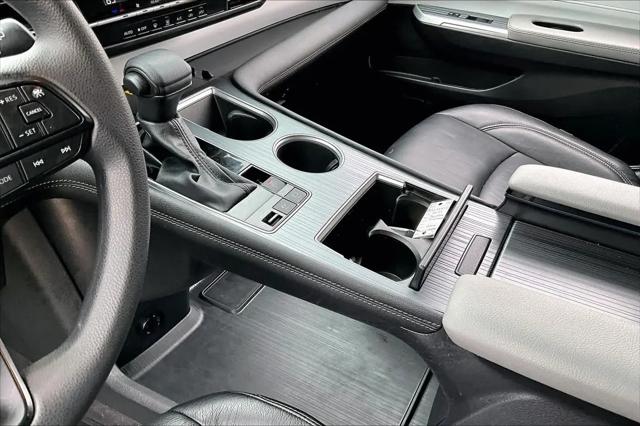 2025 Toyota Sienna LE