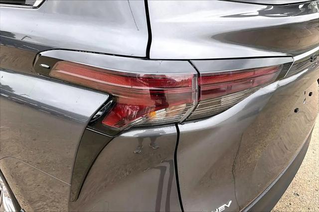 2025 Toyota Sienna LE