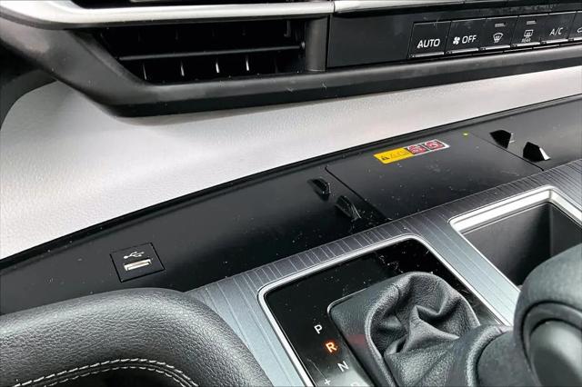 2025 Toyota Sienna LE