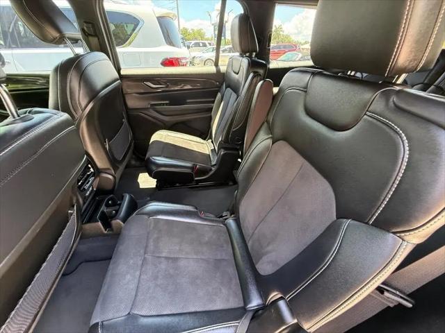 2023 Jeep Grand Cherokee L Altitude 4x2