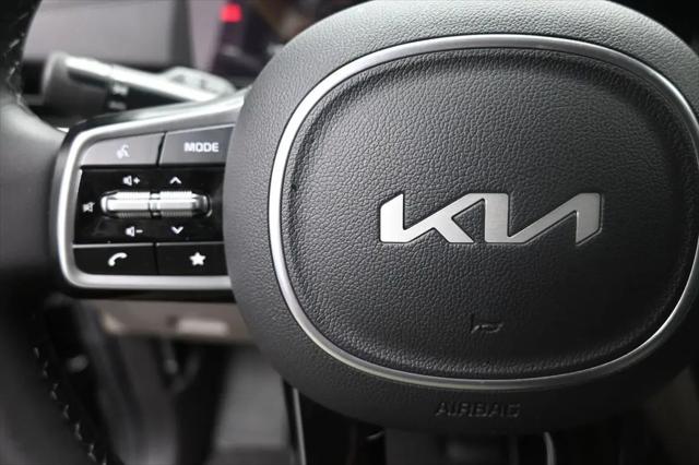 2025 Kia Carnival MPV LXS