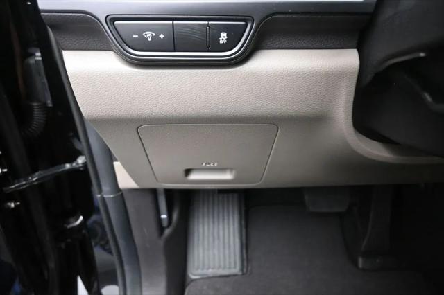 2025 Kia Carnival MPV LXS