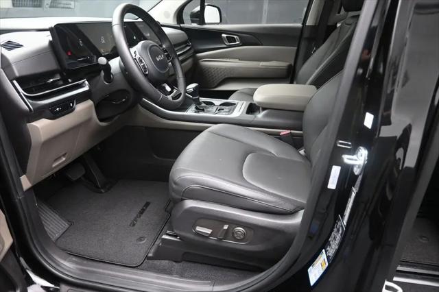 2025 Kia Carnival MPV LXS