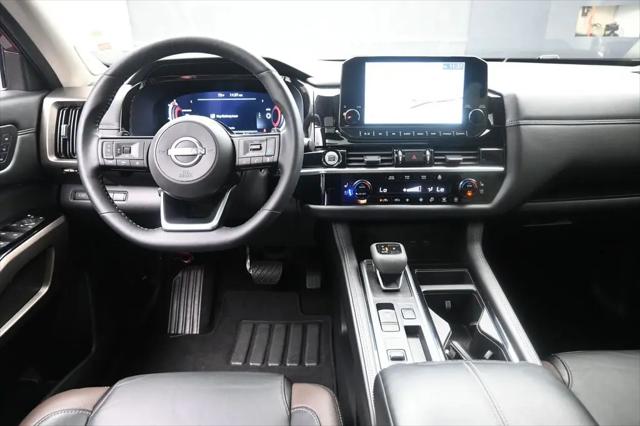 2024 Nissan Pathfinder Platinum FWD