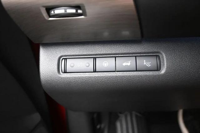 2024 Nissan Pathfinder Platinum FWD