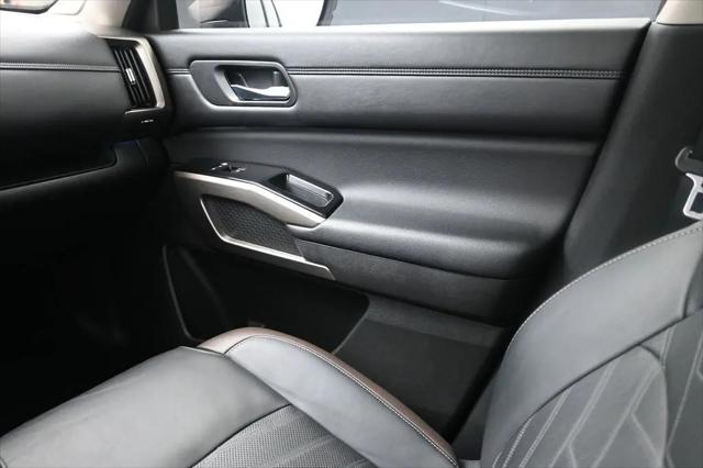 2024 Nissan Pathfinder Platinum FWD