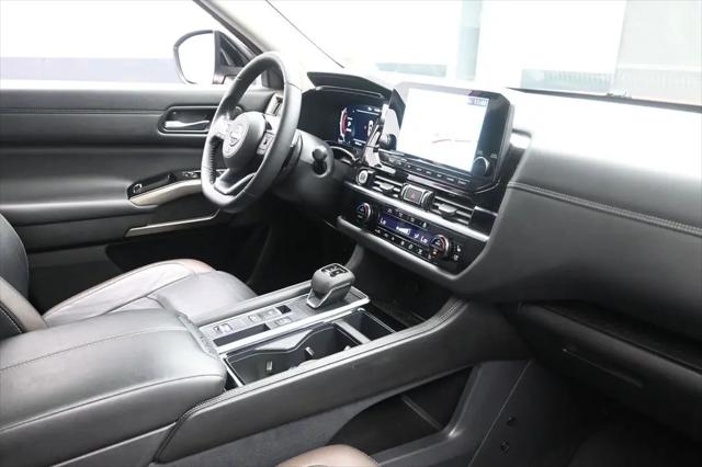 2024 Nissan Pathfinder Platinum FWD