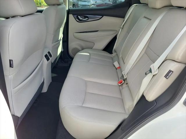 2021 Nissan Rogue Sport SL FWD Xtronic CVT