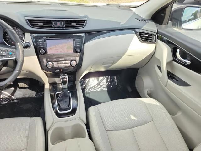 2021 Nissan Rogue Sport SL FWD Xtronic CVT