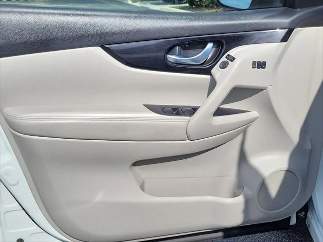 2021 Nissan Rogue Sport SL FWD Xtronic CVT