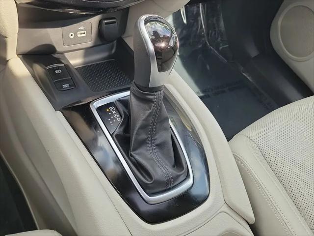 2021 Nissan Rogue Sport SL FWD Xtronic CVT