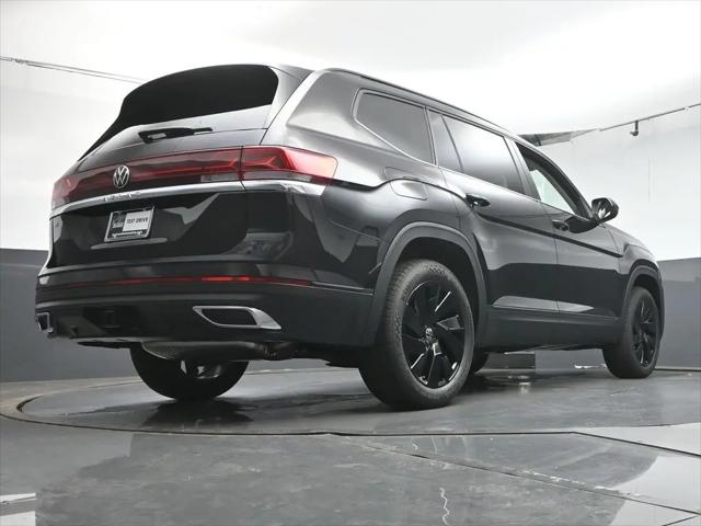 2026 Volkswagen Atlas SE with Technology