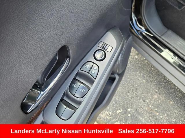 2024 Nissan Kicks SR Xtronic CVT