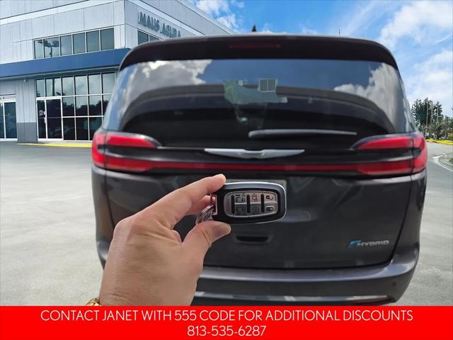 2023 Chrysler Pacifica Hybrid Touring L
