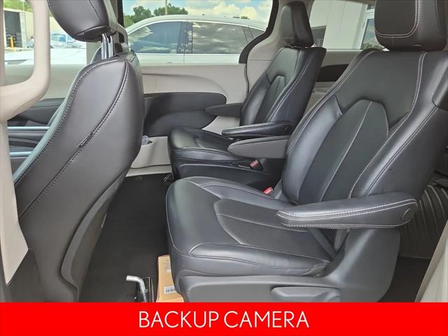 2023 Chrysler Pacifica Hybrid Touring L