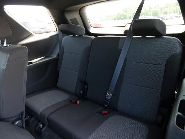 2023 Chevrolet Traverse FWD LT Cloth