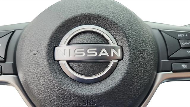 2025 Nissan Versa 1.6 SR
