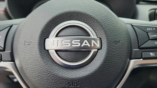 2025 Nissan Versa 1.6 SR