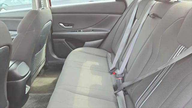 2025 Hyundai Elantra SEL Convenience